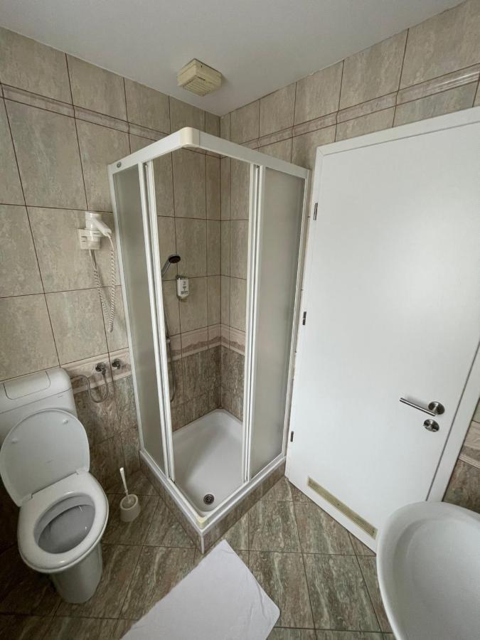 Gostisce Senica Hotel Senovo Eksteriør billede