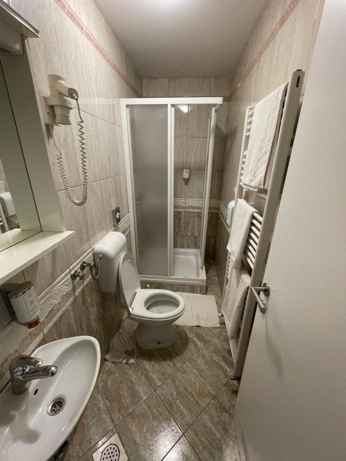 Gostisce Senica Hotel Senovo Eksteriør billede