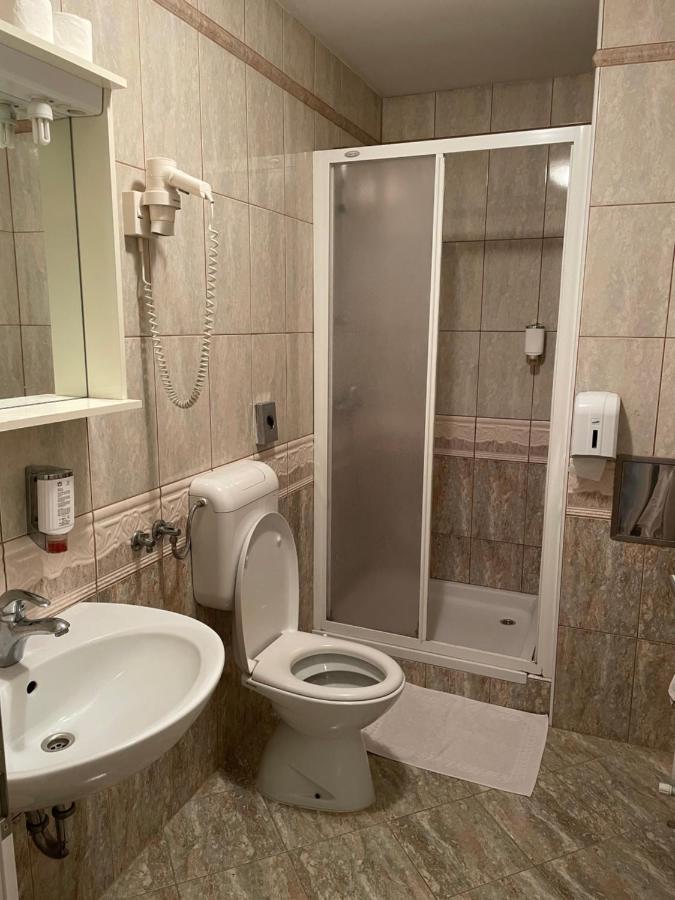 Gostisce Senica Hotel Senovo Eksteriør billede